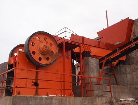 中意矿机销往江苏地区的时产200吨石灰石生产线