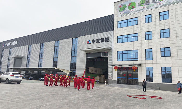新春开工大吉!高效率装修垃圾筛分设备迅速发往浙江