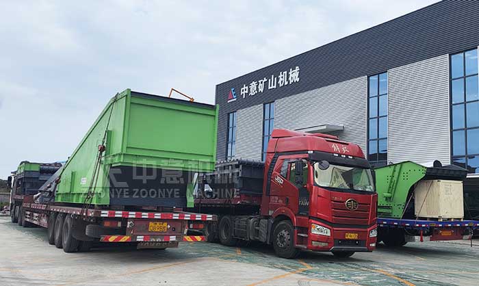 装车启程!中意机械装修垃圾筛分设备分批发往客户现场