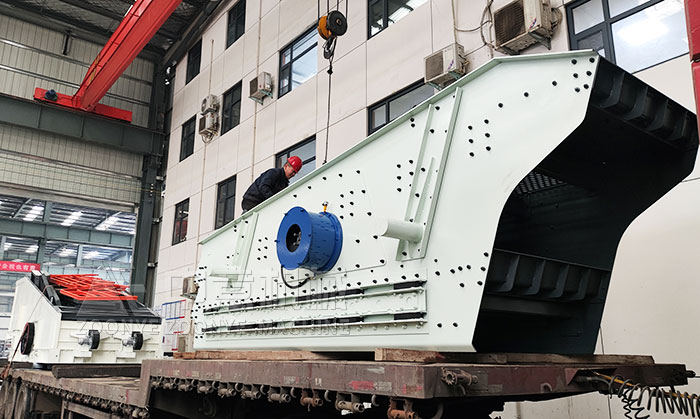 绿色启程！中意机械定制化白色垃圾分拣设备整装发运