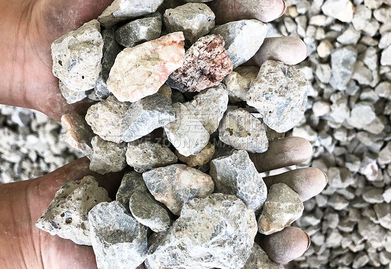 筛分出的再生骨料